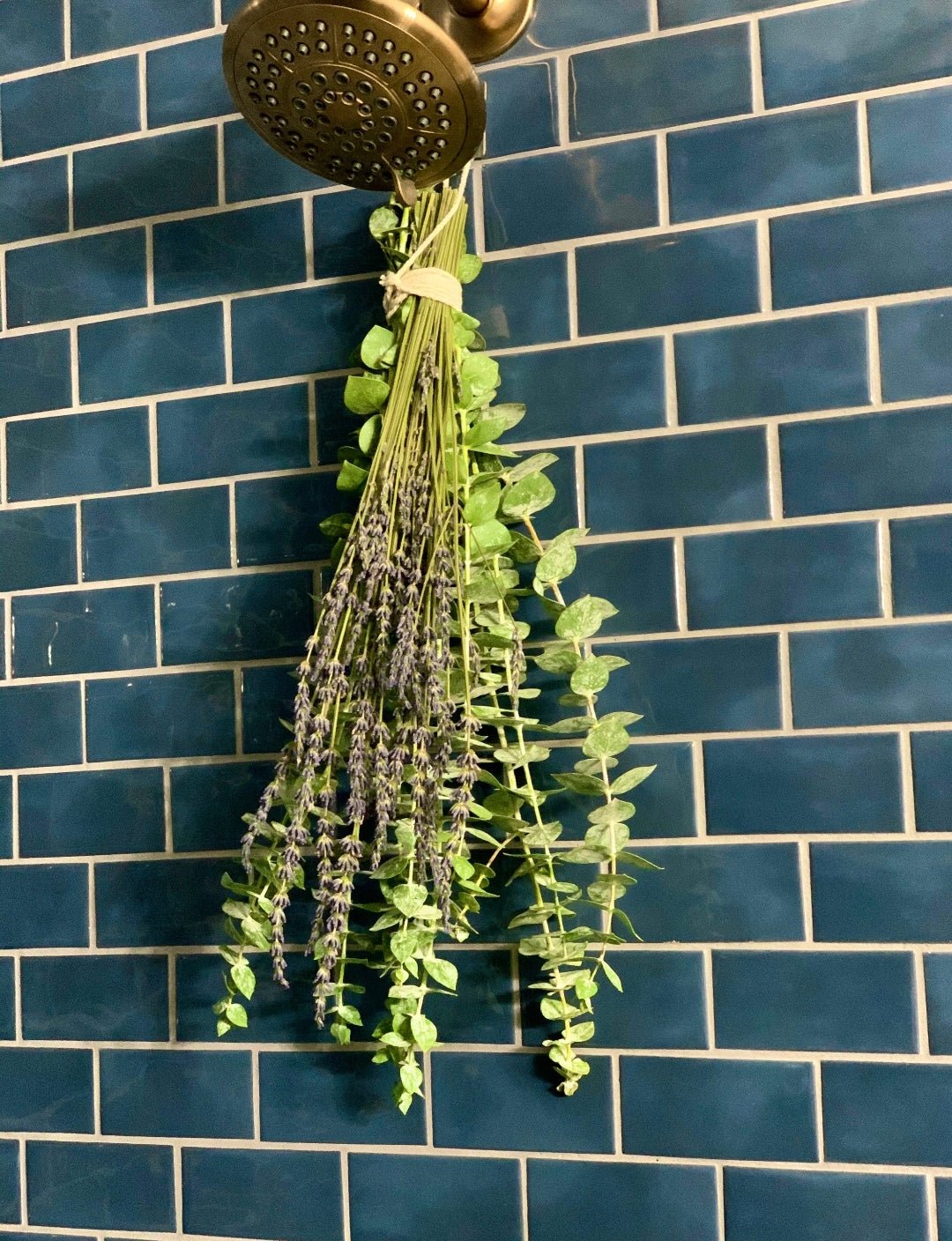 Eucalyptus Scented Hanging Wall Decor – Fresh Aroma & Natural Green Charm - Huecasa