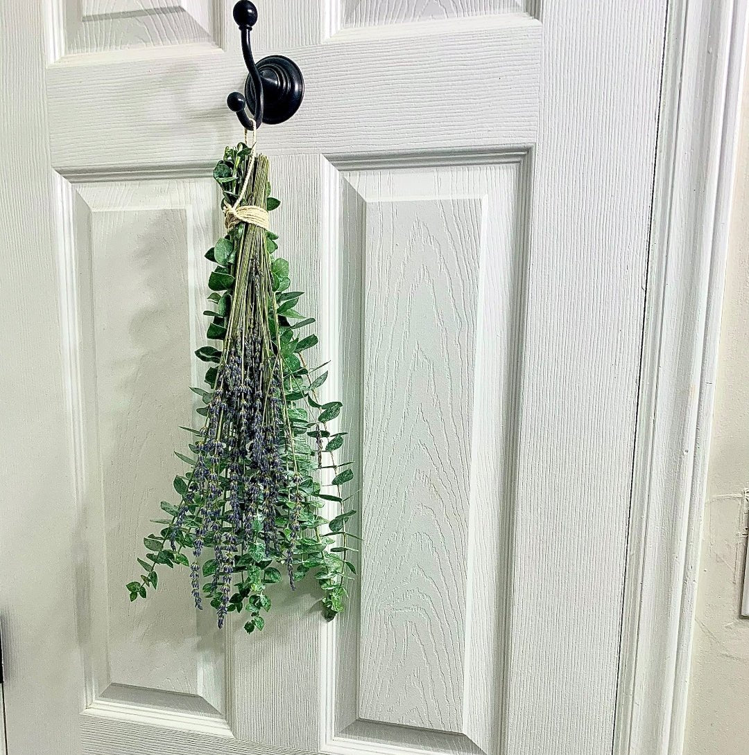Eucalyptus Scented Hanging Wall Decor – Fresh Aroma & Natural Green Charm - Huecasa