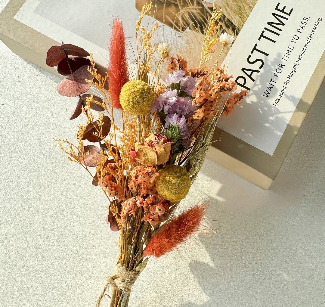 Mini Dried Flowers – Elegant Natural Décor for Gifts, Frames & Home Styling - HuecasaDried 3